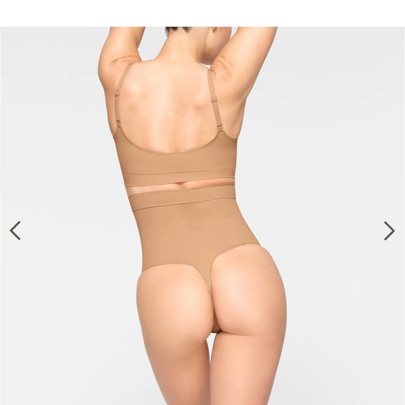 NWT SKIMS Thong - Picture 3 of 3